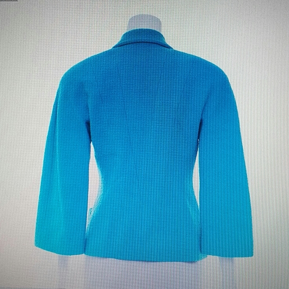 CHANEL - boucle jacket - Picture 3 of 6